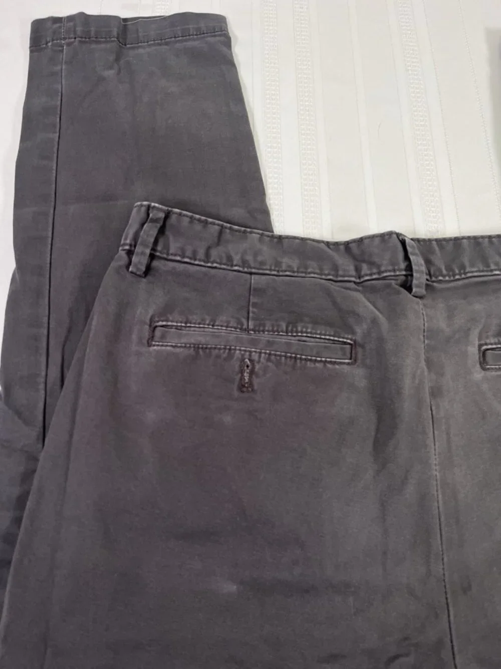 Banana Republic Athletic Fit Chino Pants Mens 33x32 Gray Slim Taper Stretch